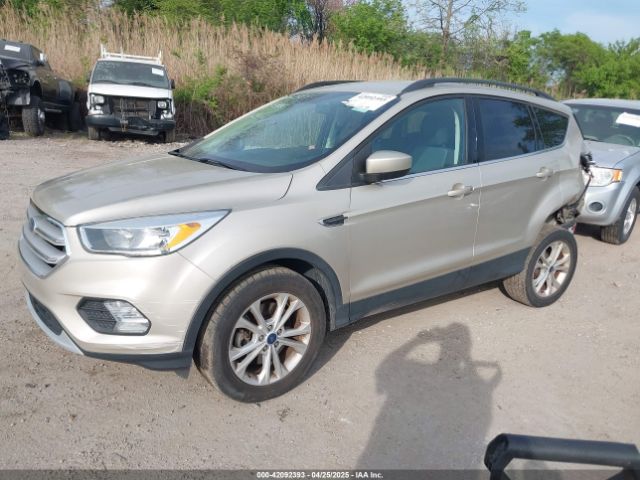 1FMCU9GD1JUB02119 Ford ESCAPE SE