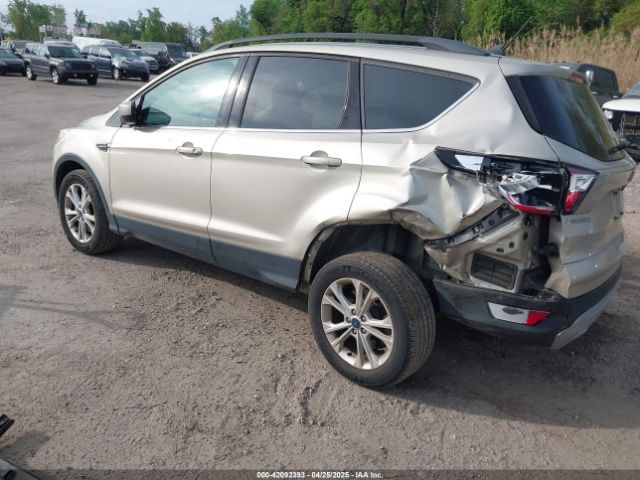 1FMCU9GD1JUB02119 Ford ESCAPE SE
