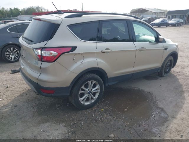 1FMCU9GD1JUB02119 Ford ESCAPE SE
