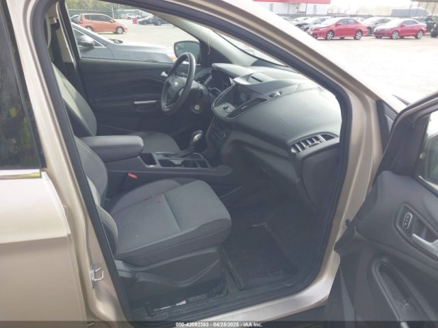 1FMCU9GD1JUB02119 Ford ESCAPE SE