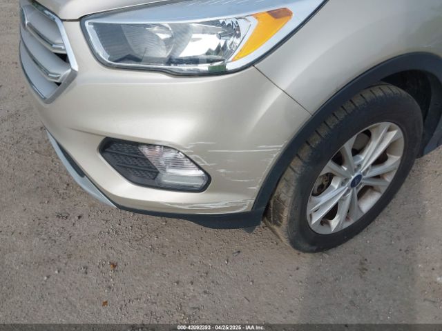 1FMCU9GD1JUB02119 Ford ESCAPE SE