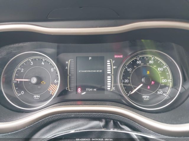 1C4PJMAB0EW317252 Jeep Cherokee Sport
