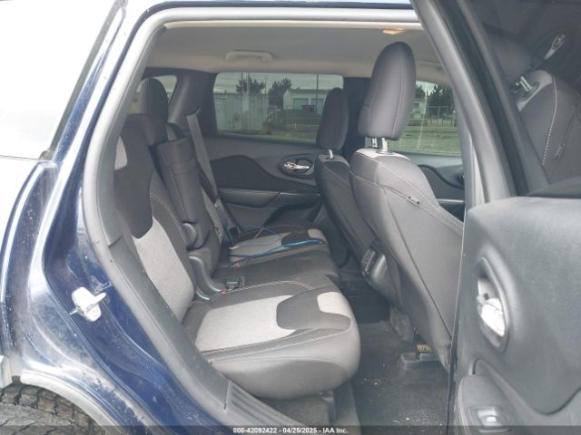 1C4PJMAB0EW317252 Jeep Cherokee Sport