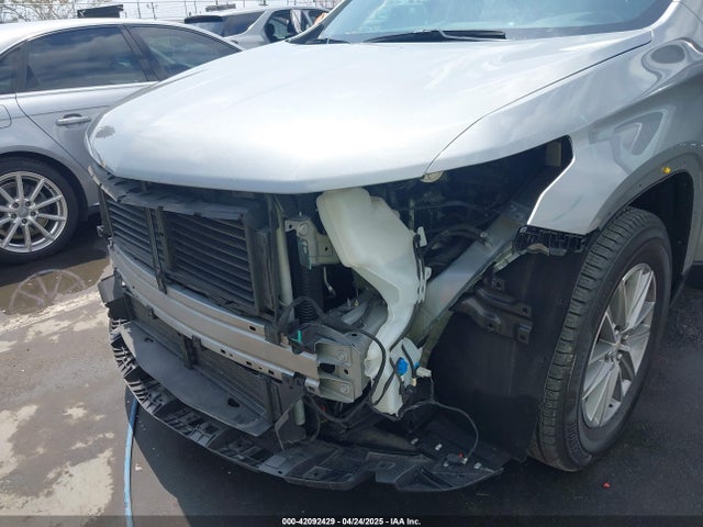 1GNEVHKW2PJ243652 Chevrolet Traverse Awd Lt Leather