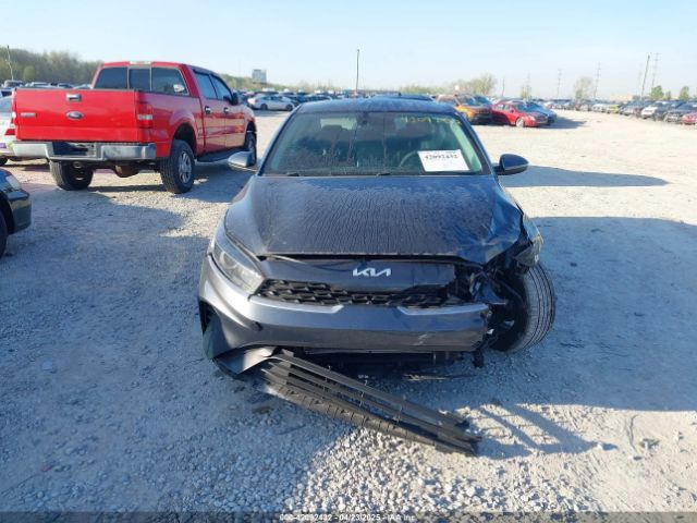 3KPF24AD6NE500692 KIA Forte Lxs