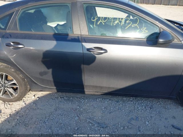 3KPF24AD6NE500692 KIA Forte Lxs