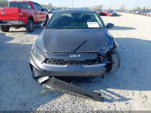 3KPF24AD6NE500692 KIA Forte Lxs