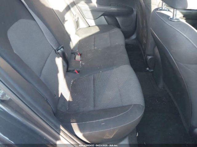 3KPF24AD6NE500692 KIA Forte Lxs