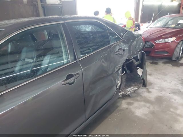 4T1BF1FK9EU403895 Toyota CAMRY SE