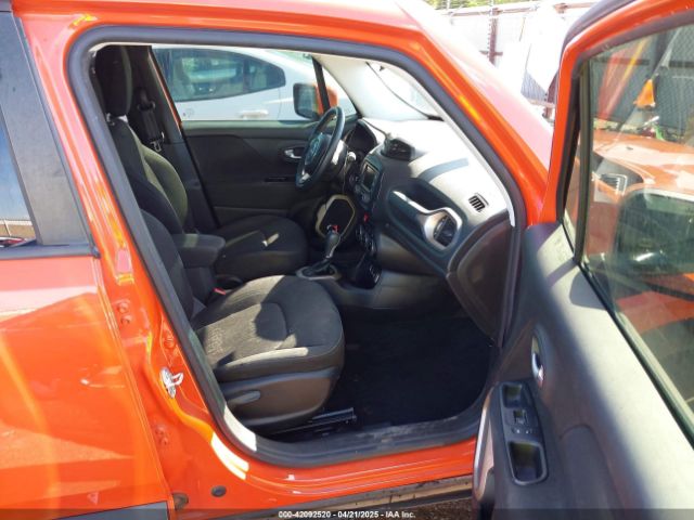 ZACCJABT1FPB37653 Jeep Renegade Latitude