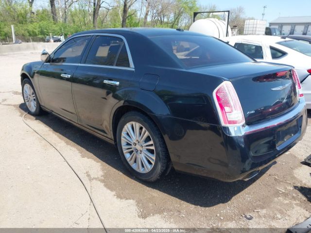 2013 CHRYSLER 300C 2C3CCAKT6DH666920 Photo 2