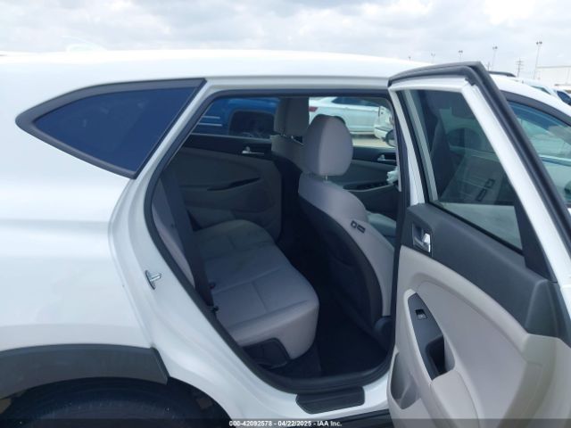 KM8J23A45LU102453 Hyundai TUCSON SE