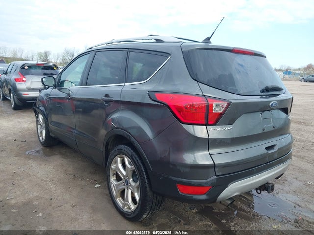 1FMCU9J92KUA60386 Ford Escape Titanium
