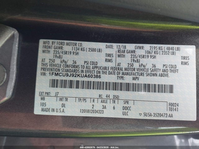 1FMCU9J92KUA60386 Ford Escape Titanium
