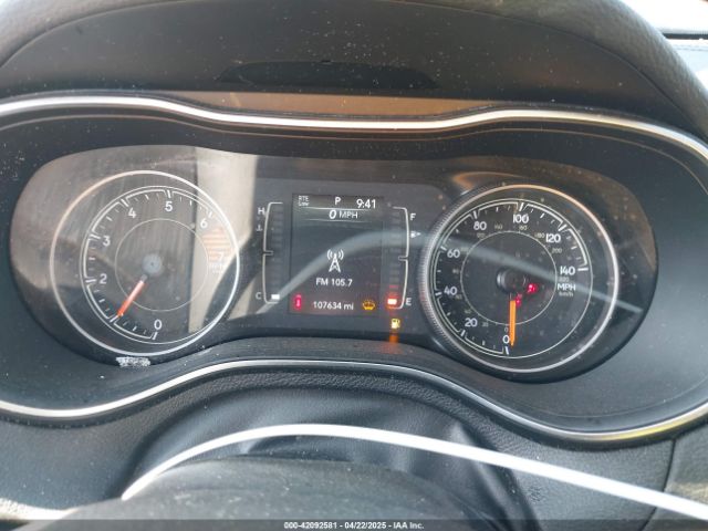 1C4PJLCB3KD175557 Jeep Cherokee Latitude Fwd