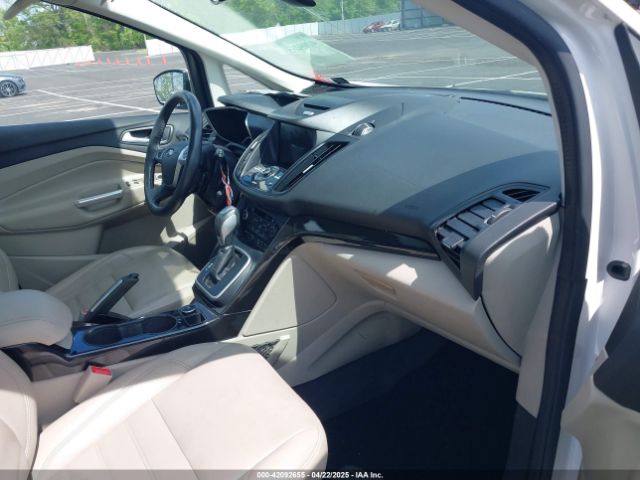 1FADP5FU4HL103927 Ford C-max Energi Titanium