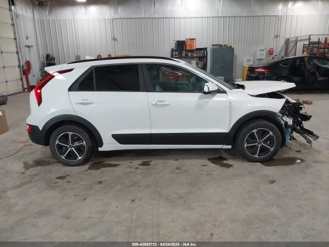 KNDCR3LE0R5121073 KIA NIRO EX