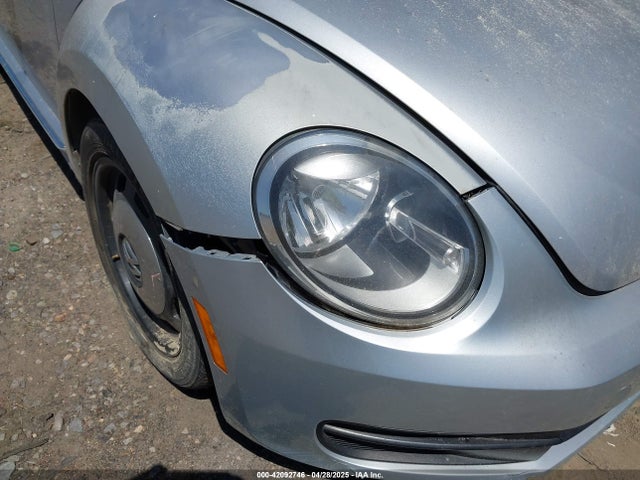 3VW517AT4GM806853 Volkswagen Beetle 1.8t S