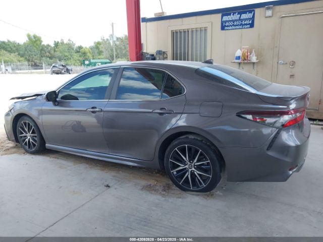 4T1T11AK6NU639527 Toyota CAMRY SE