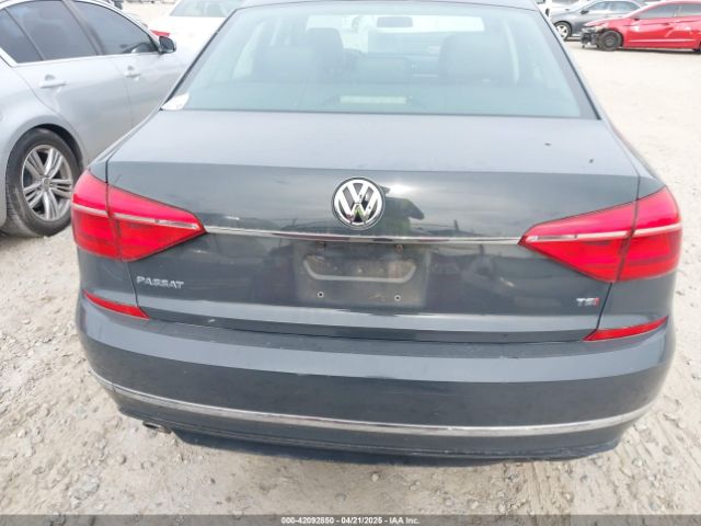 1VWAT7A37GC042880 Volkswagen Passat 1.8t R-line