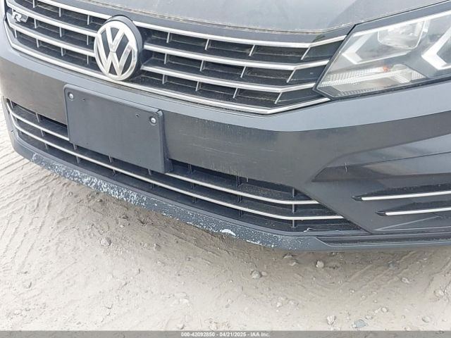 1VWAT7A37GC042880 Volkswagen Passat 1.8t R-line