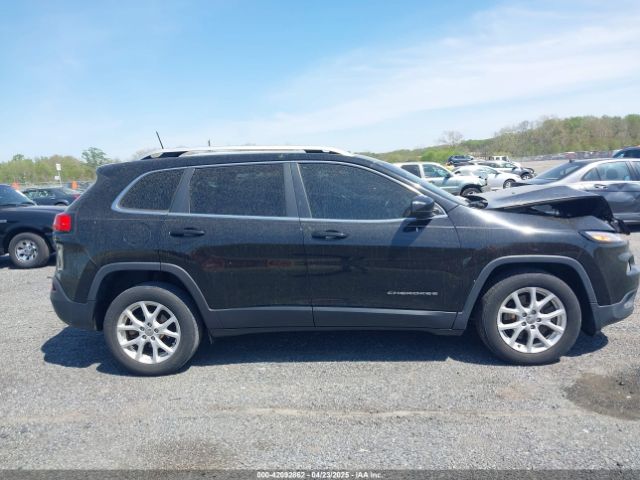 1C4PJLCB1HW596240 Jeep Cherokee Latitude Fwd