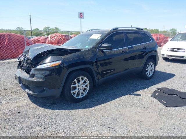 1C4PJLCB1HW596240 Jeep Cherokee Latitude Fwd