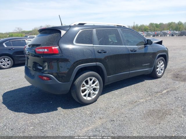 1C4PJLCB1HW596240 Jeep Cherokee Latitude Fwd