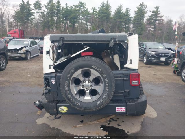 1C4BJWEG1HL721307 Jeep Wrangler Unlimited Sahara 4x4