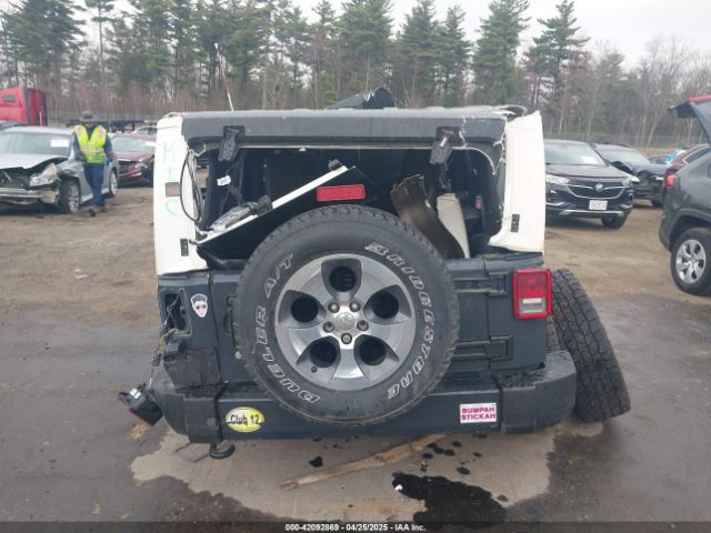 1C4BJWEG1HL721307 Jeep Wrangler Unlimited Sahara 4x4