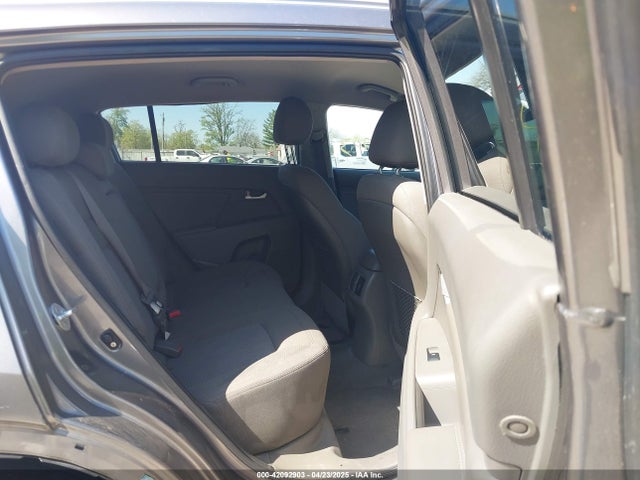 KNDPBCAC3E7587943 KIA Sportage Lx