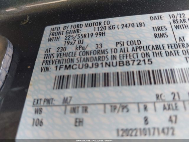 1FMCU9J91NUB87215 Ford Escape Titanium