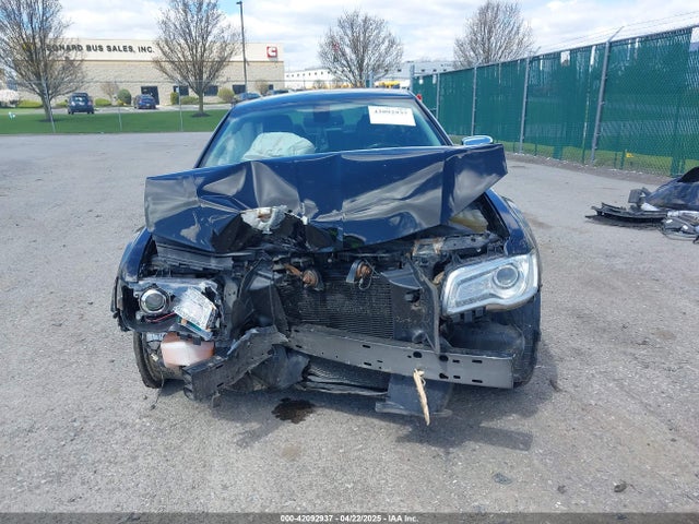 Chrysler 300c Awd 2016 2C3CCAKG4GH325443 Image 12