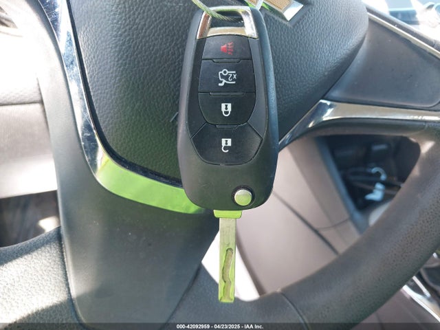 1G1BC5SMXH7110305 Chevrolet Cruze Ls Auto