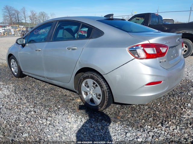 1G1BC5SMXH7110305 Chevrolet Cruze Ls Auto