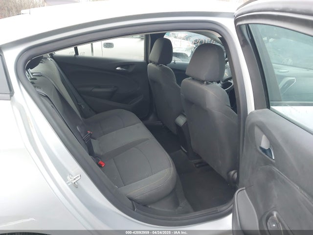 1G1BC5SMXH7110305 Chevrolet Cruze Ls Auto