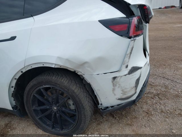 7SAYGAEE8NF547845 Tesla Model Y