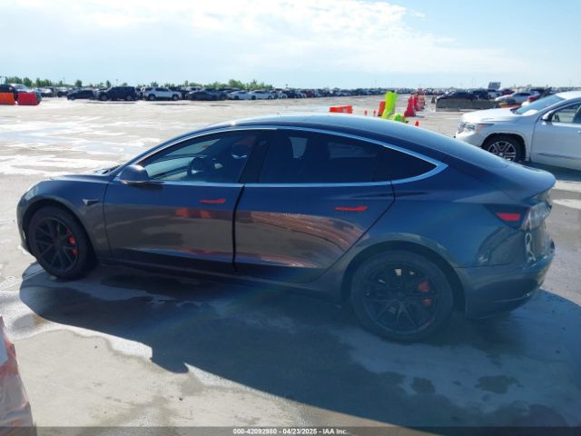 5YJ3E1EA5LF644864 Tesla MODEL 3