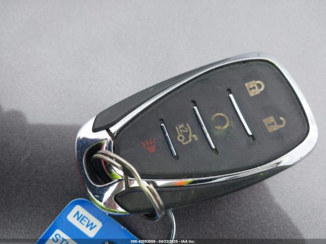 1G1ZD5ST1NF180800 Chevrolet Malibu Fwd Lt