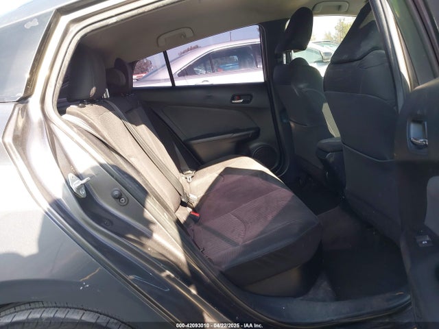 JTDKBRFU0G3503585 Toyota Prius Two