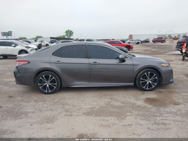 4T1B11HK6JU036332 Toyota CAMRY SE