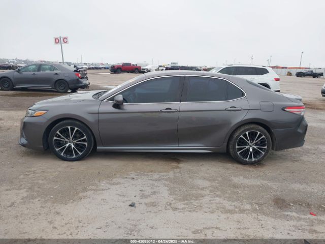 4T1B11HK6JU036332 Toyota CAMRY SE