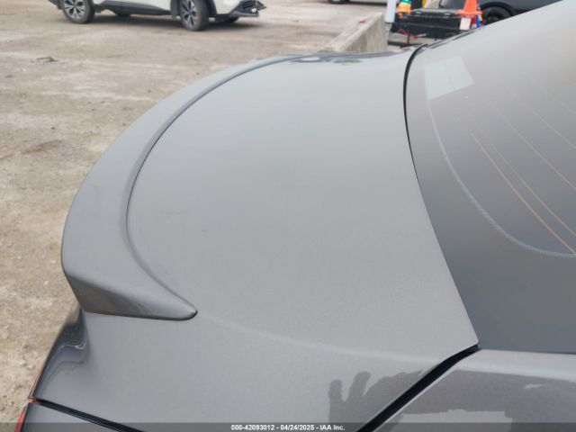 4T1B11HK6JU036332 Toyota CAMRY SE