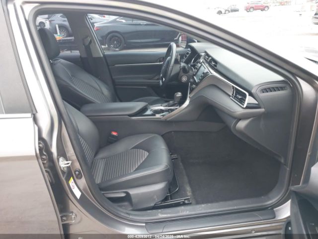 4T1B11HK6JU036332 Toyota CAMRY SE