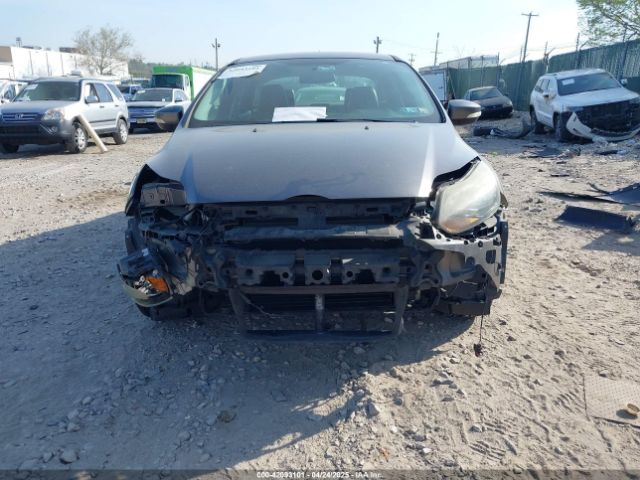 1FADP3J24EL241067 Ford Focus Titanium