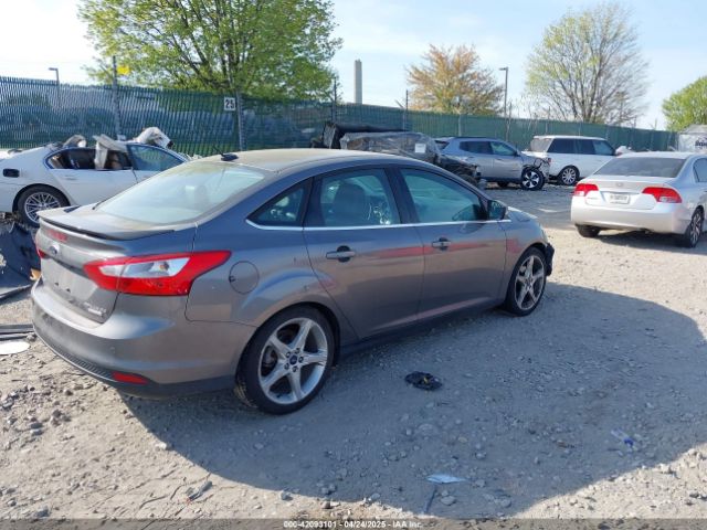 1FADP3J24EL241067 Ford Focus Titanium