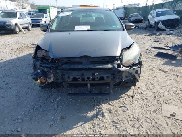 1FADP3J24EL241067 Ford Focus Titanium