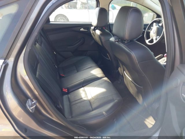 1FADP3J24EL241067 Ford Focus Titanium