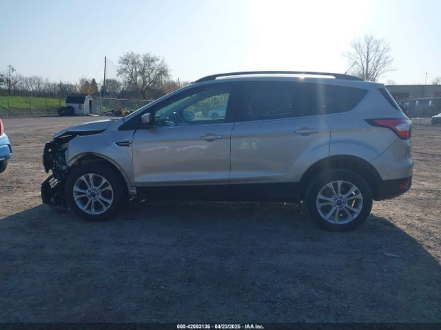 1FMCU9GD2JUD12616 Ford ESCAPE SE