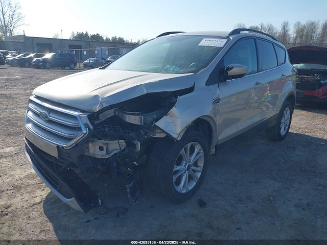 1FMCU9GD2JUD12616 Ford ESCAPE SE
